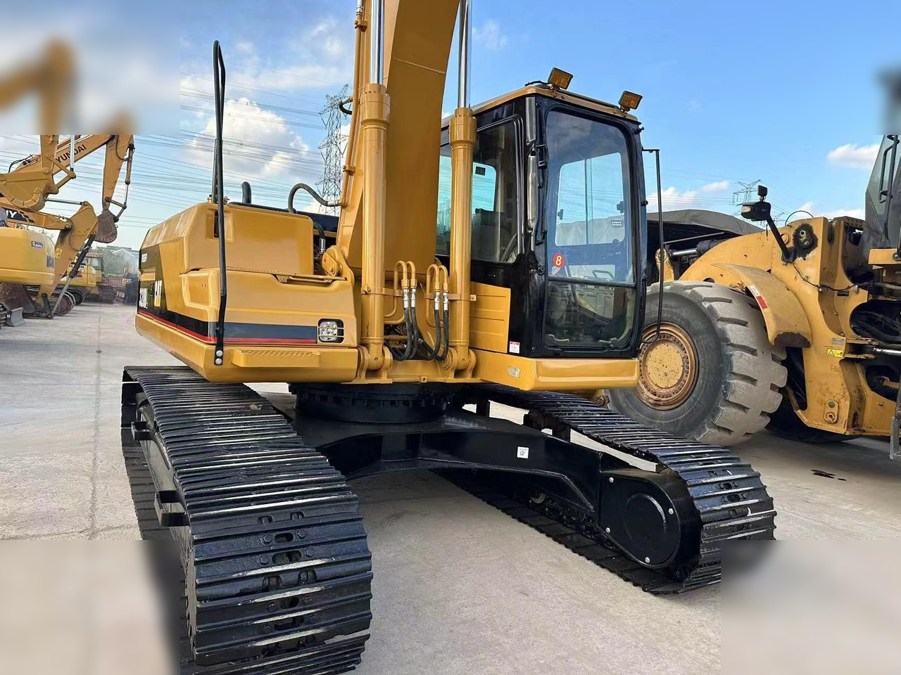 CATERPILLAR 320BL - Pelle sur chenille: photos 4 CATERPILLAR 320BL - Pelle sur chenille: photos 4