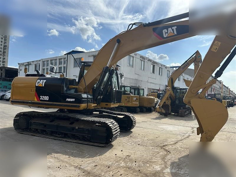 CATERPILLAR 320D - Pelle sur chenille: photos 4 CATERPILLAR 320D - Pelle sur chenille: photos 4