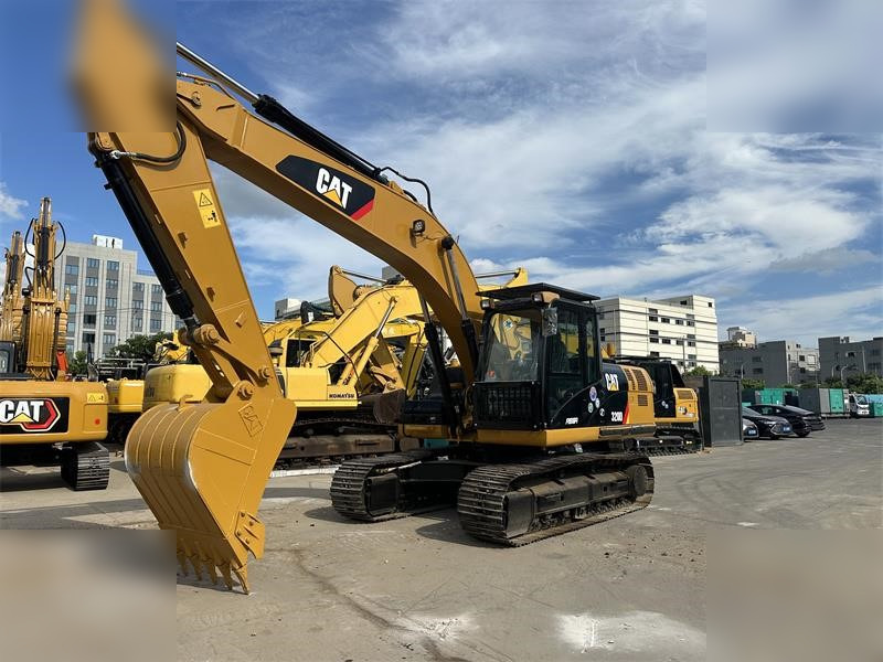 CATERPILLAR 320D - Pelle sur chenille: photos 2 CATERPILLAR 320D - Pelle sur chenille: photos 2