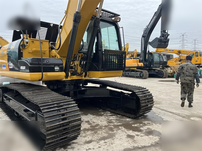 CATERPILLAR 323DL - Pelle sur chenille: photos 4 CATERPILLAR 323DL - Pelle sur chenille: photos 4