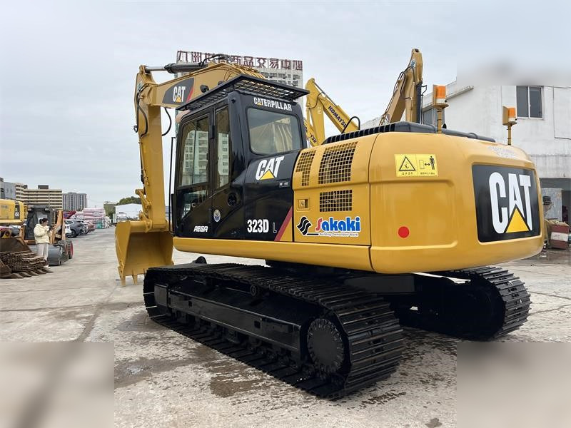 CATERPILLAR 323DL - Pelle sur chenille: photos 5 CATERPILLAR 323DL - Pelle sur chenille: photos 5