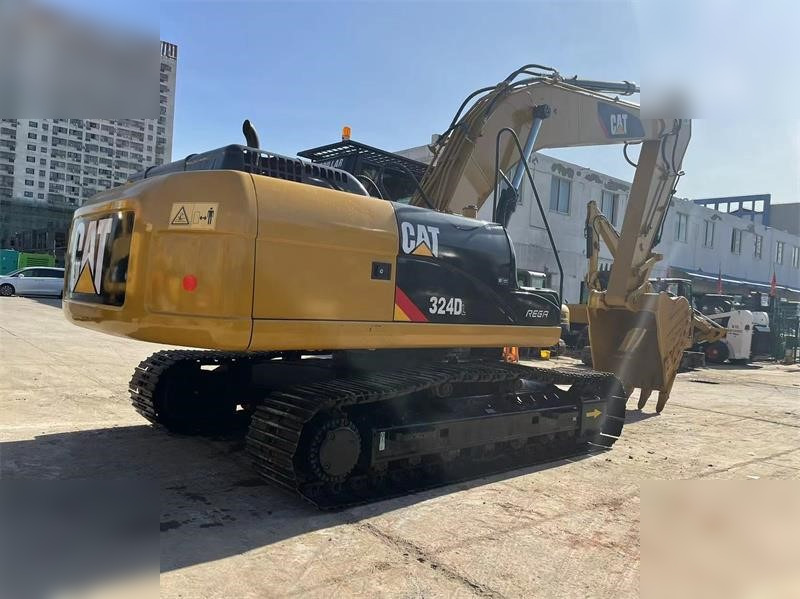 CATERPILLAR 324DL - Pelle sur chenille: photos 3 CATERPILLAR 324DL - Pelle sur chenille: photos 3