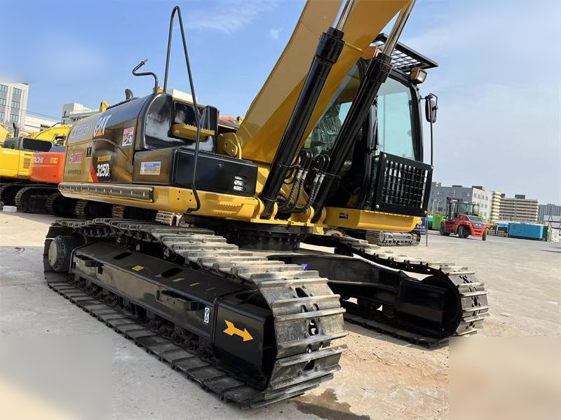 CATERPILLAR 325DL - Pelle sur chenille: photos 4 CATERPILLAR 325DL - Pelle sur chenille: photos 4