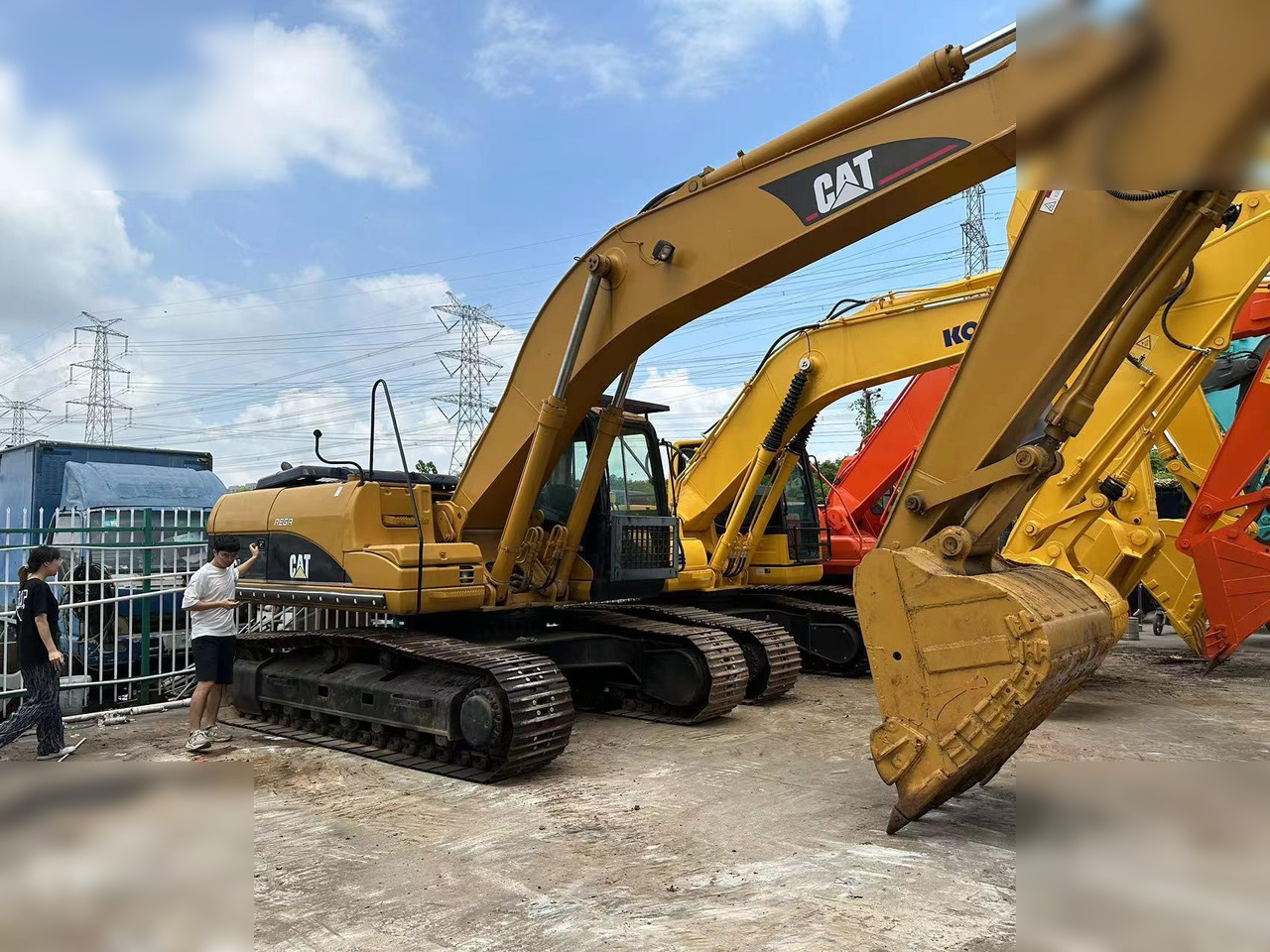 CATERPILLAR 330CL - Pelle sur chenille: photos 2 CATERPILLAR 330CL - Pelle sur chenille: photos 2