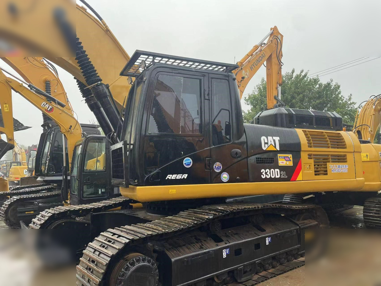 CATERPILLAR 330D2 - Pelle sur chenille: photos 3 CATERPILLAR 330D2 - Pelle sur chenille: photos 3