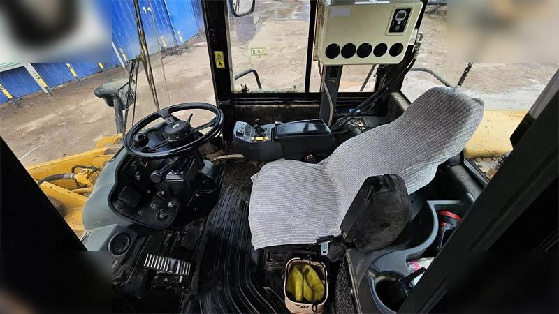 Chargeuse sur pneus CATERPILLAR 950H: photos 8