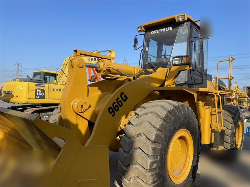 CATERPILLAR 966G - Chargeuse sur pneus: photos 3 CATERPILLAR 966G - Chargeuse sur pneus: photos 3