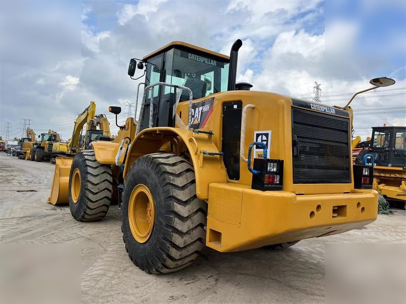 CATERPILLAR 966H - Chargeuse sur pneus: photos 2 CATERPILLAR 966H - Chargeuse sur pneus: photos 2