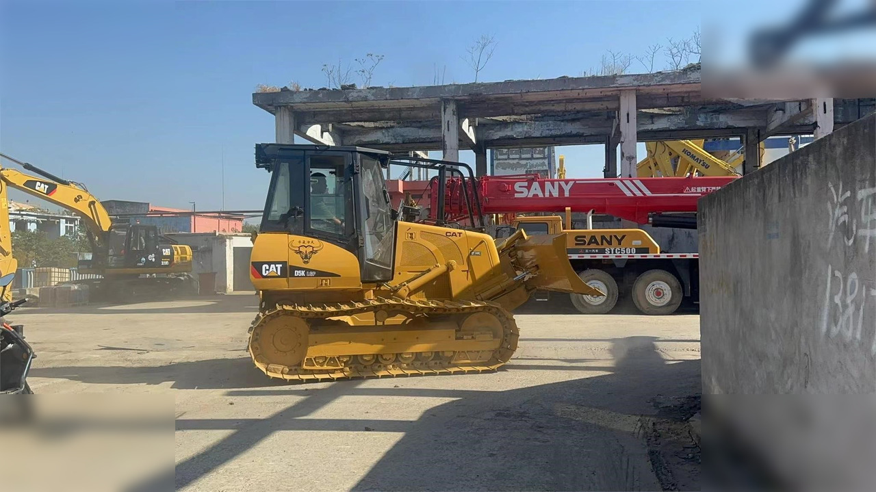 CATERPILLAR D5K LGP - Bulldozer: photos 1 CATERPILLAR D5K LGP - Bulldozer: photos 1
