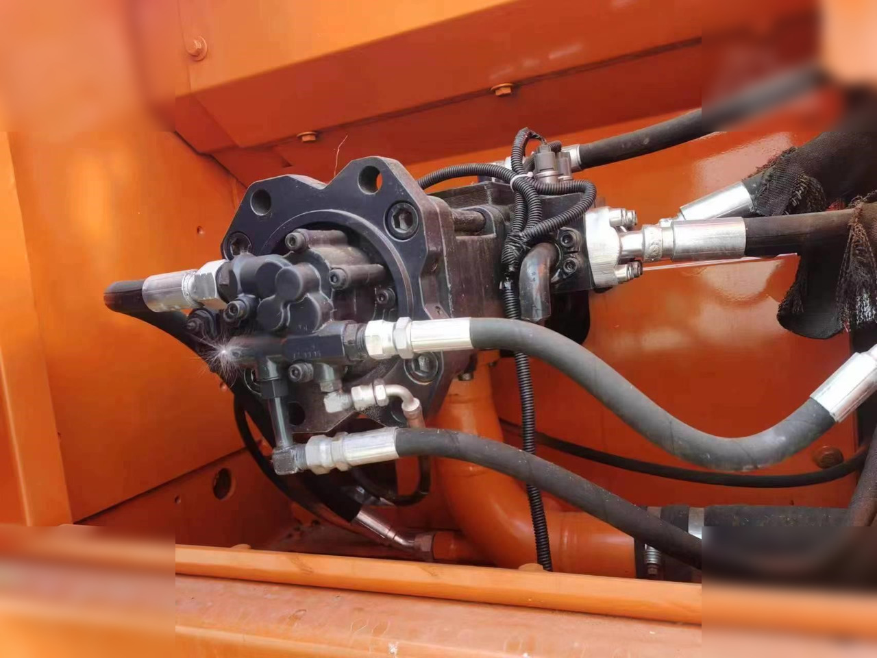 DOOSAN DX225 LC - Pelle sur chenille: photos 4 DOOSAN DX225 LC - Pelle sur chenille: photos 4