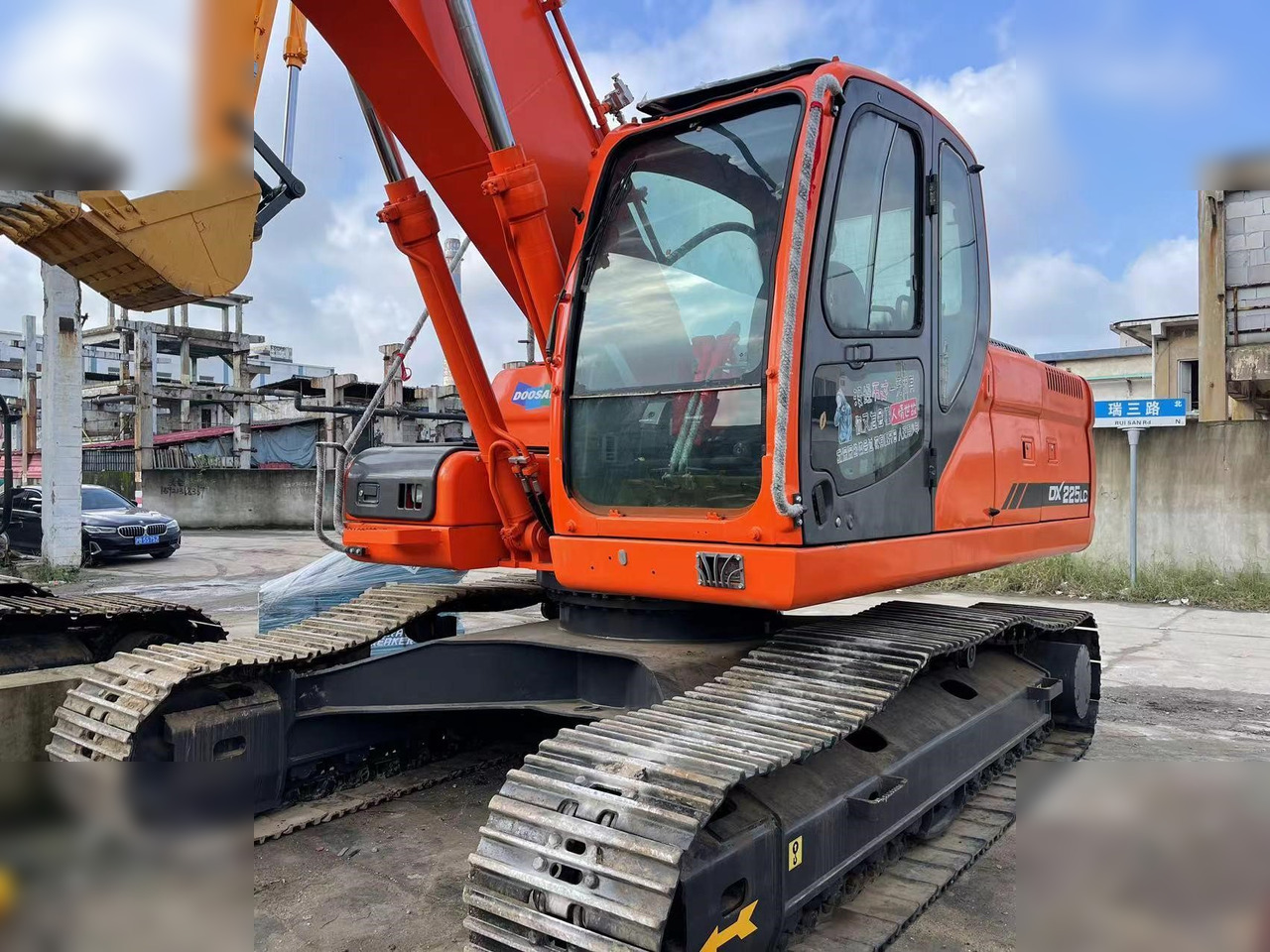 DOOSAN DX225 LCA - Pelle sur chenille: photos 3 DOOSAN DX225 LCA - Pelle sur chenille: photos 3