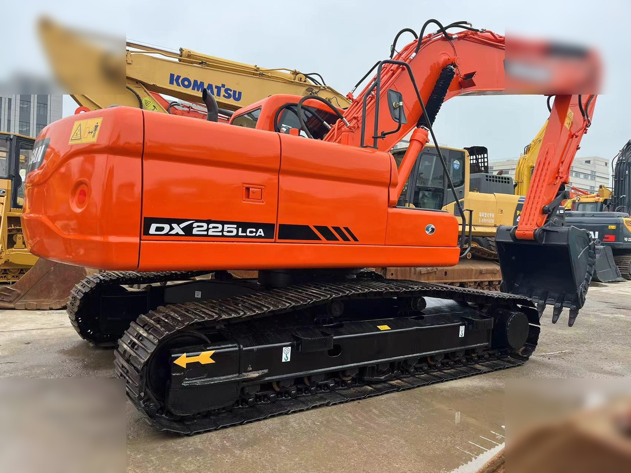 DOOSAN DX225 LCA - Pelle sur chenille: photos 3 DOOSAN DX225 LCA - Pelle sur chenille: photos 3