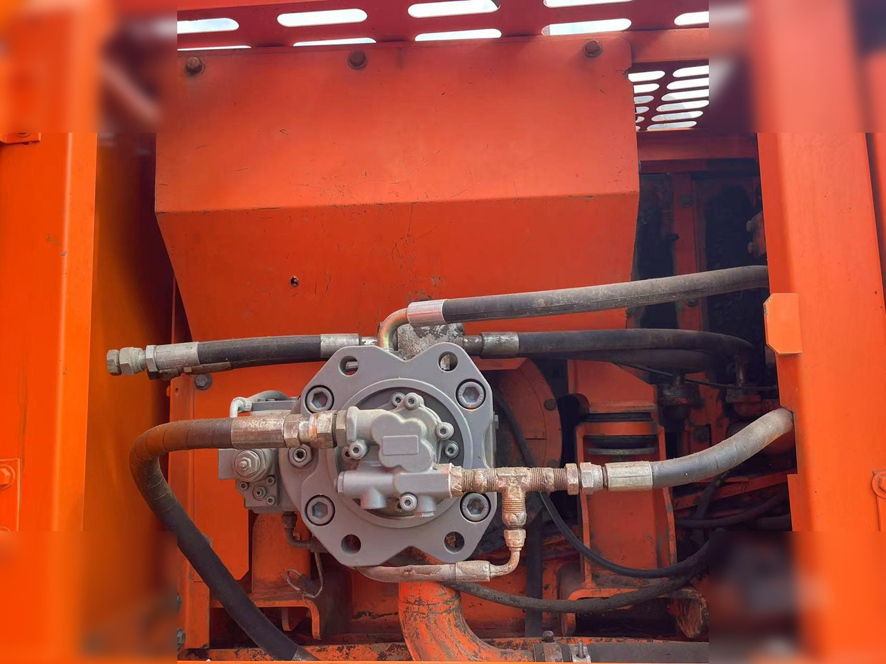 DOOSAN DX225 LCA - Pelle sur chenille: photos 3 DOOSAN DX225 LCA - Pelle sur chenille: photos 3