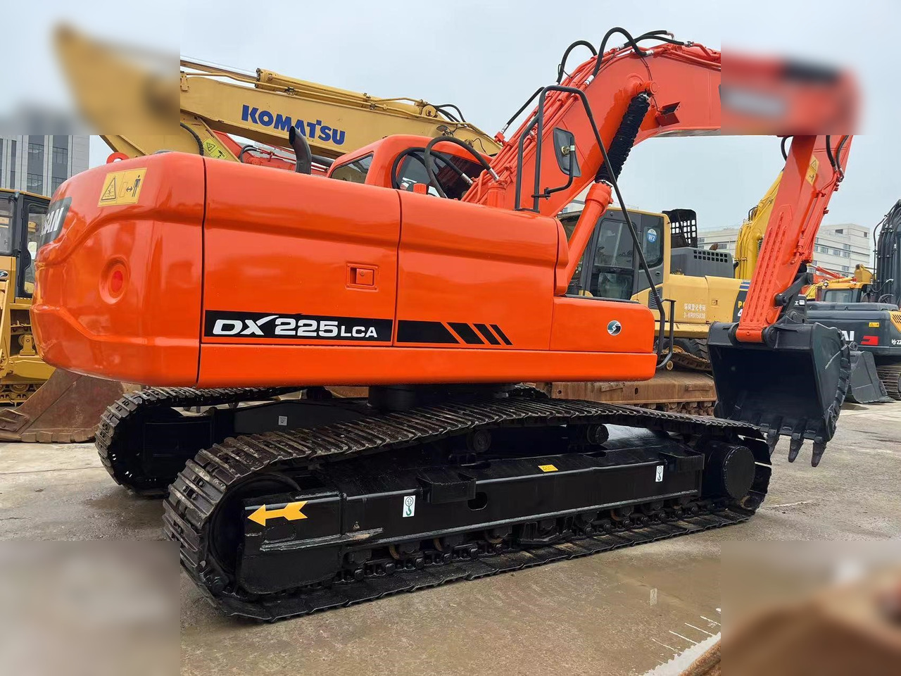 DOOSAN DX225 LCA - Pelle sur chenille: photos 3 DOOSAN DX225 LCA - Pelle sur chenille: photos 3
