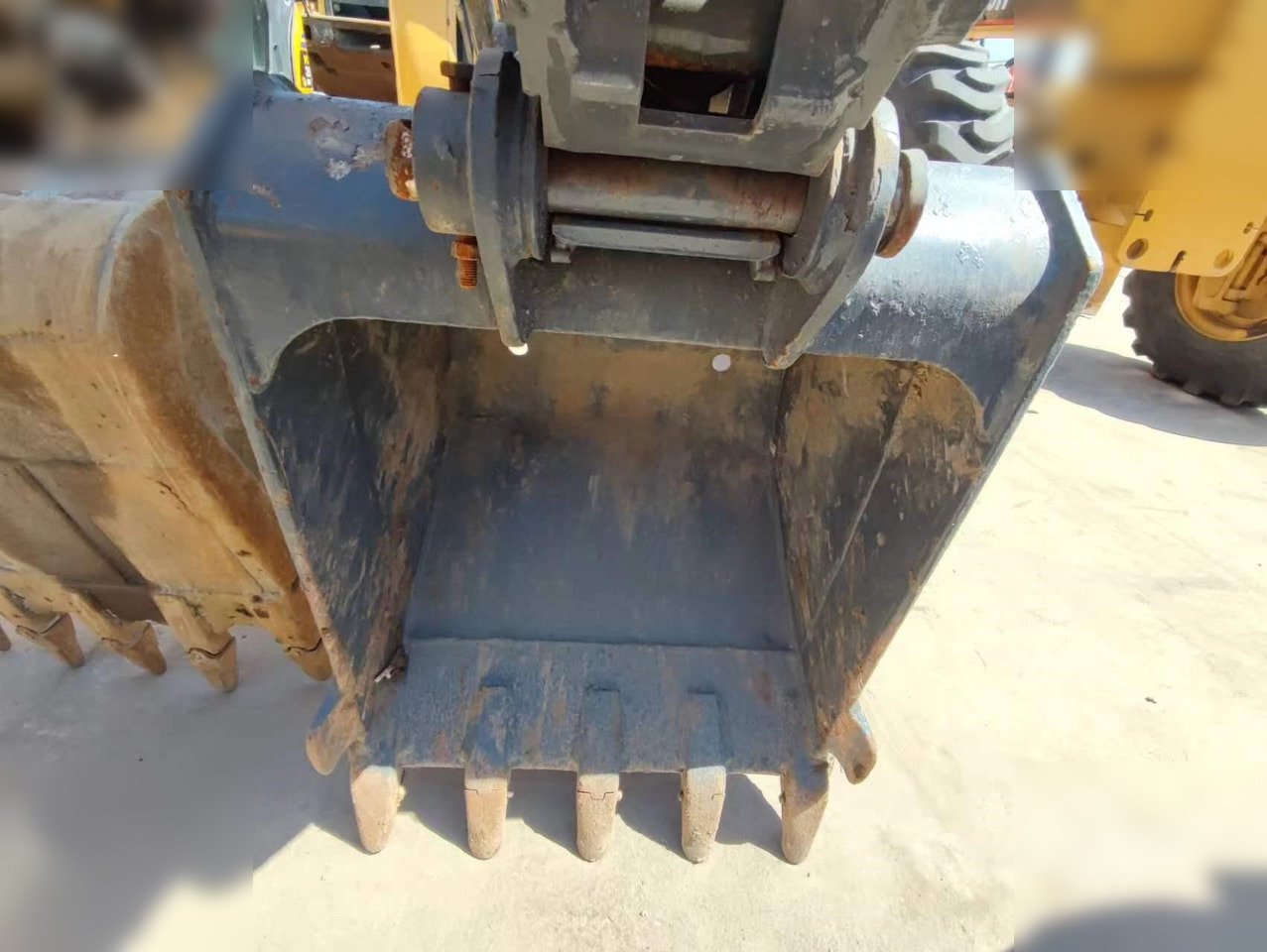 DOOSAN DX60W ECO - Pelle sur pneus: photos 3 DOOSAN DX60W ECO - Pelle sur pneus: photos 3
