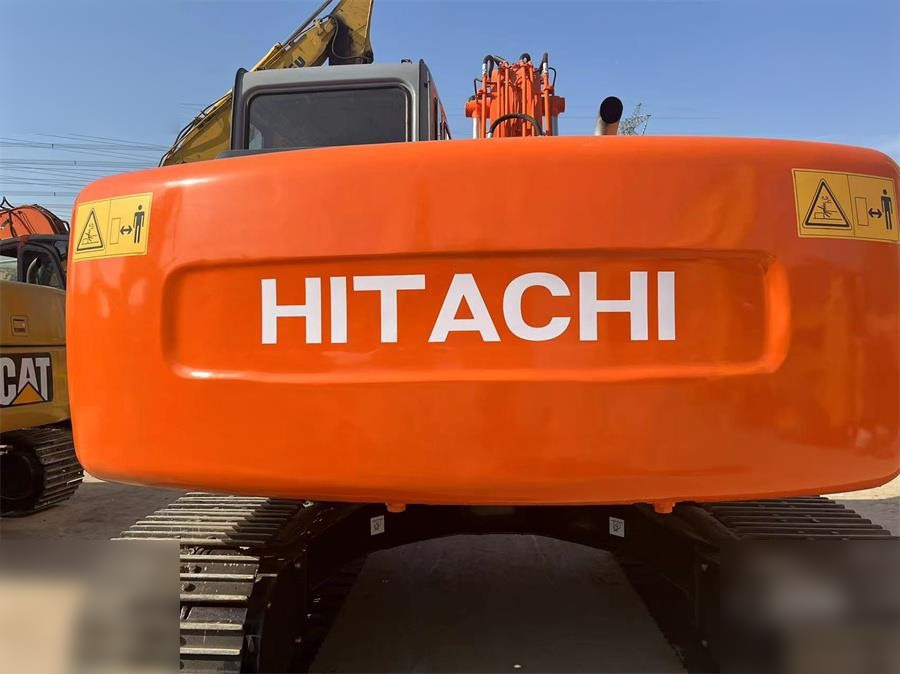 HITACHI EX120-5 - Pelle sur chenille: photos 4 HITACHI EX120-5 - Pelle sur chenille: photos 4