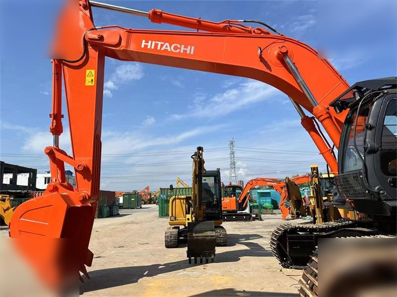 HITACHI ZX350H-3 - Pelle sur chenille: photos 5 HITACHI ZX350H-3 - Pelle sur chenille: photos 5