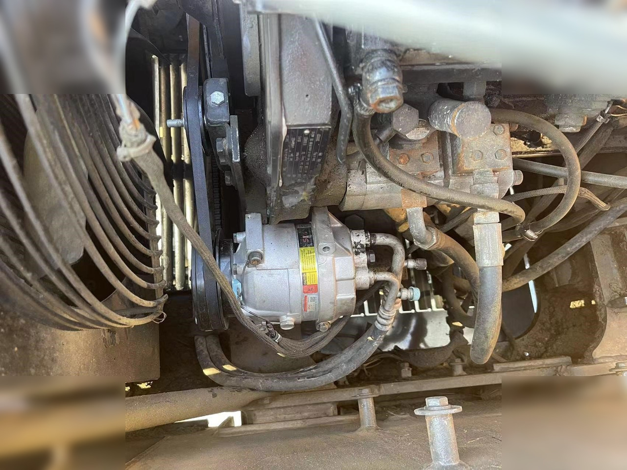 Crédit-bail de HYUNDAI ROBEX 210W-9 HYUNDAI ROBEX 210W-9: photos 8