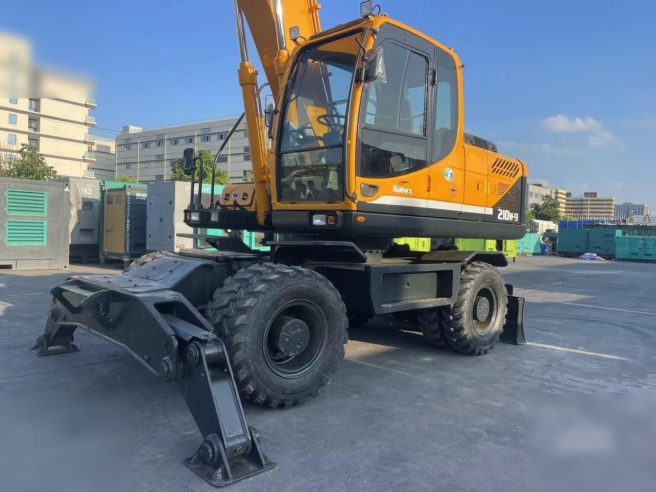 HYUNDAI ROBEX 210W-9 - Pelle sur pneus: photos 3 HYUNDAI ROBEX 210W-9 - Pelle sur pneus: photos 3