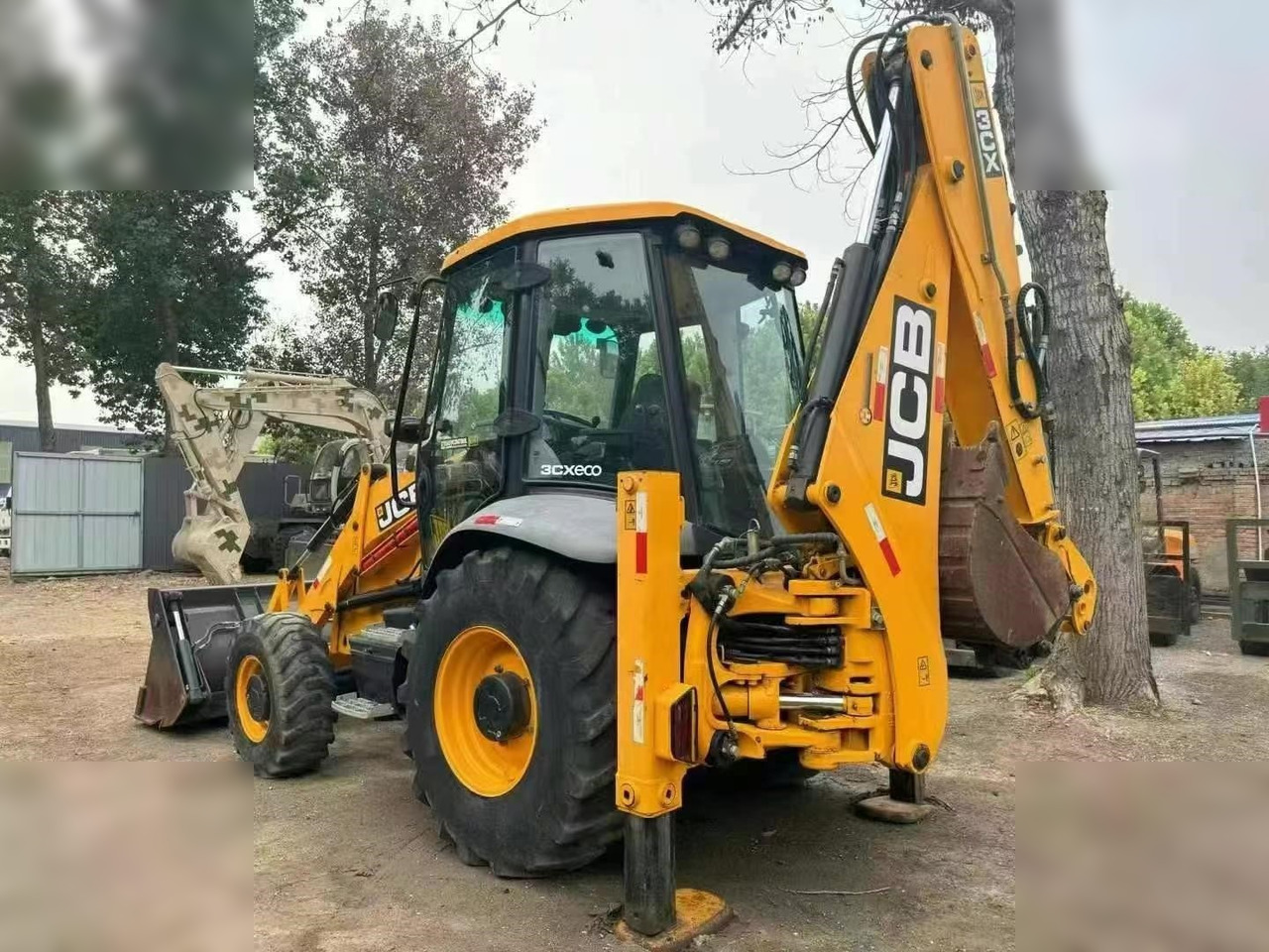 JCB 3CX - Tractopelle: photos 3 JCB 3CX - Tractopelle: photos 3