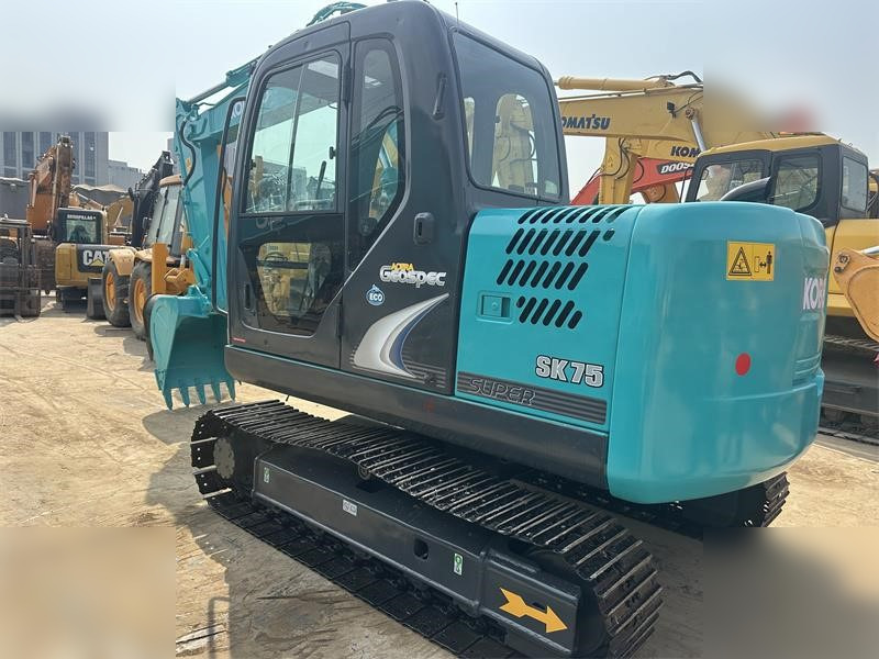 KOBELCO SK75-8 - Pelle sur chenille: photos 2 KOBELCO SK75-8 - Pelle sur chenille: photos 2