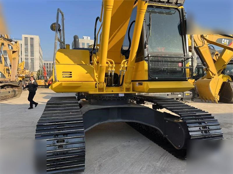 KOMATSU PC200-8N1 - Pelle sur chenille: photos 4 KOMATSU PC200-8N1 - Pelle sur chenille: photos 4