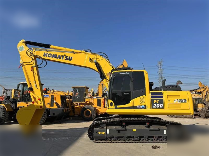 KOMATSU PC200-8N1 - Pelle sur chenille: photos 1 KOMATSU PC200-8N1 - Pelle sur chenille: photos 1