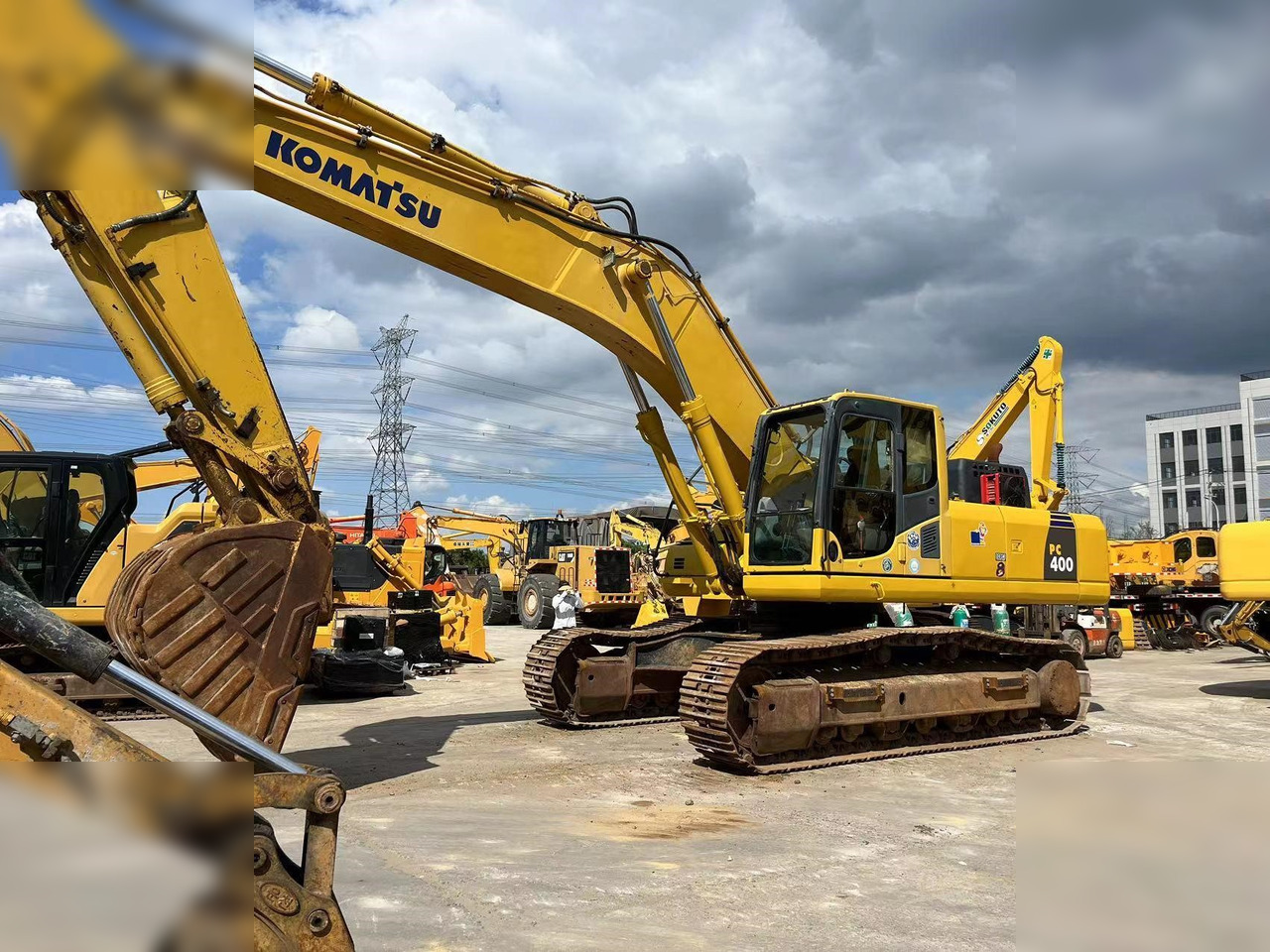 KOMATSU PC400-8R - Pelle sur chenille: photos 2 KOMATSU PC400-8R - Pelle sur chenille: photos 2