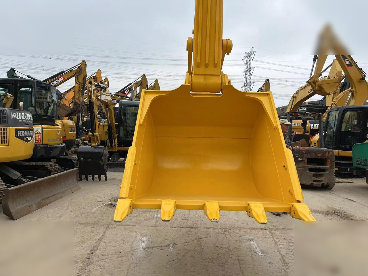 KOMATSU PC450 - Pelle sur chenille: photos 5 KOMATSU PC450 - Pelle sur chenille: photos 5