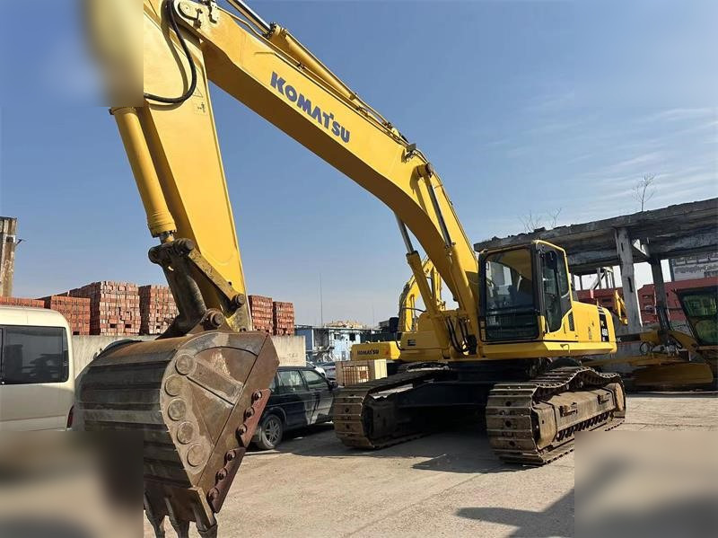 KOMATSU PC460 LC-8 - Pelle sur chenille: photos 5 KOMATSU PC460 LC-8 - Pelle sur chenille: photos 5