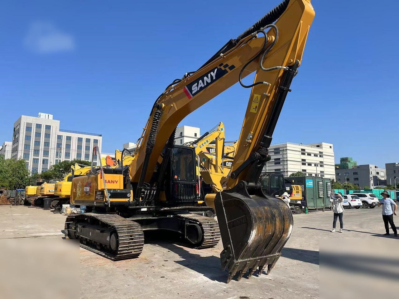 SANY SY215C - Pelle sur chenille: photos 2 SANY SY215C - Pelle sur chenille: photos 2