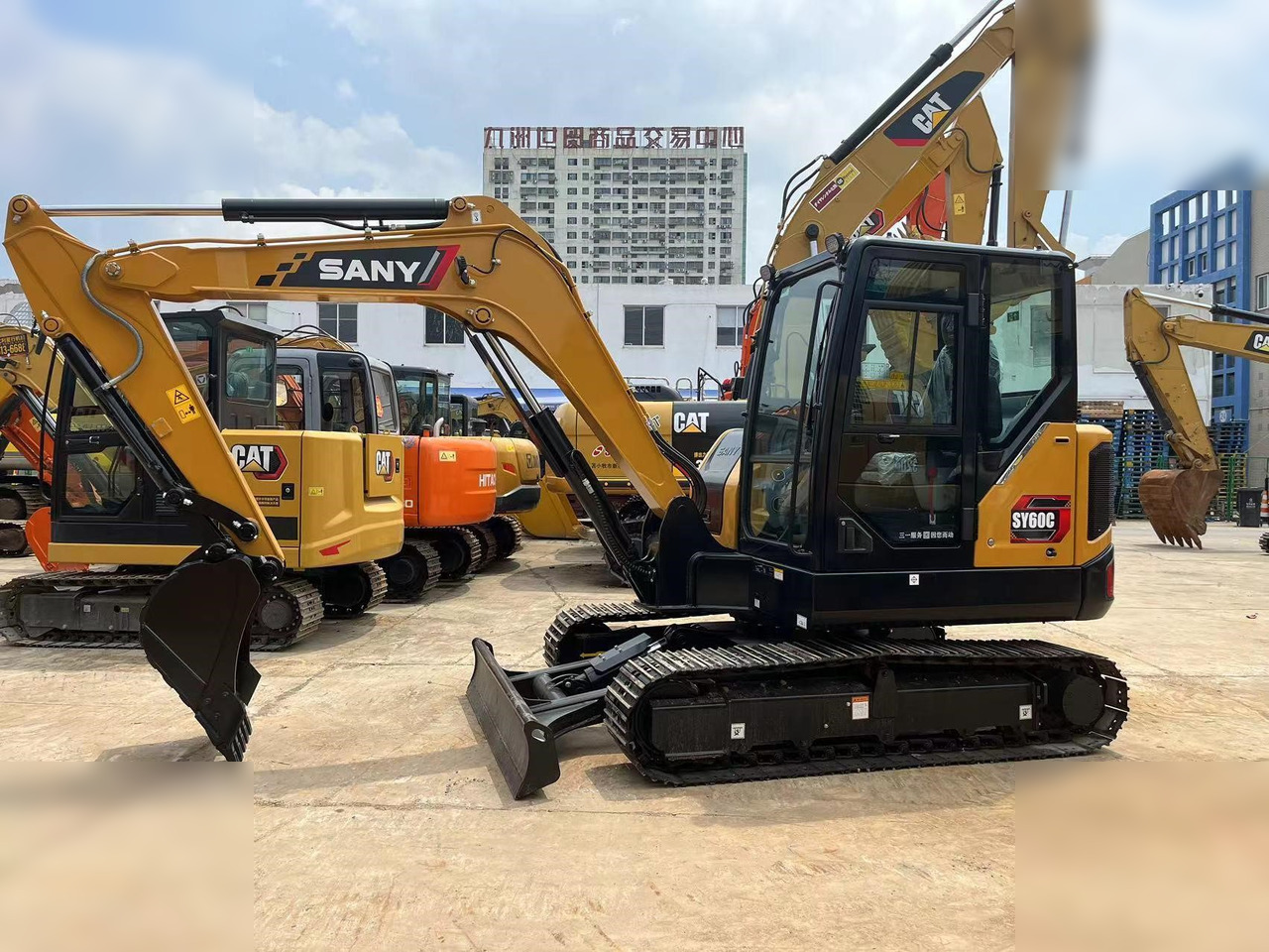 SANY SY60C - Pelle sur chenille: photos 1 SANY SY60C - Pelle sur chenille: photos 1