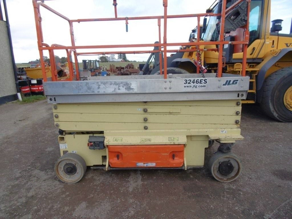 JLG 3245 ES - Nacelle ciseaux: photos 2 JLG 3245 ES - Nacelle ciseaux: photos 2