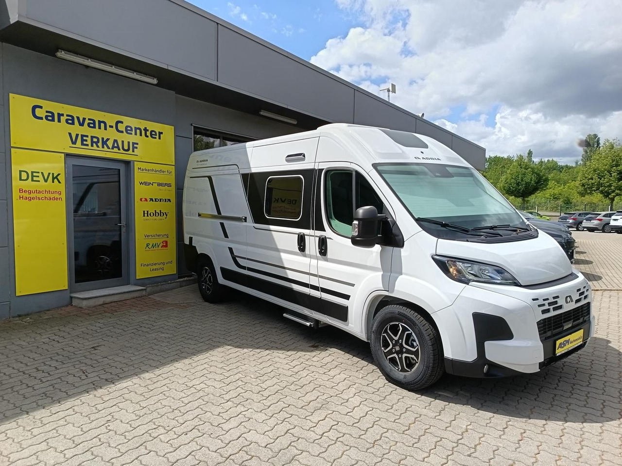 Adria Twin Twin 600 SPB Family*SAFETY*STYLE*DAB*SOFORT - Fourgon aménagé: photos 3 Adria Twin Twin 600 SPB Family*SAFETY*STYLE*DAB*SOFORT - Fourgon aménagé: photos 3
