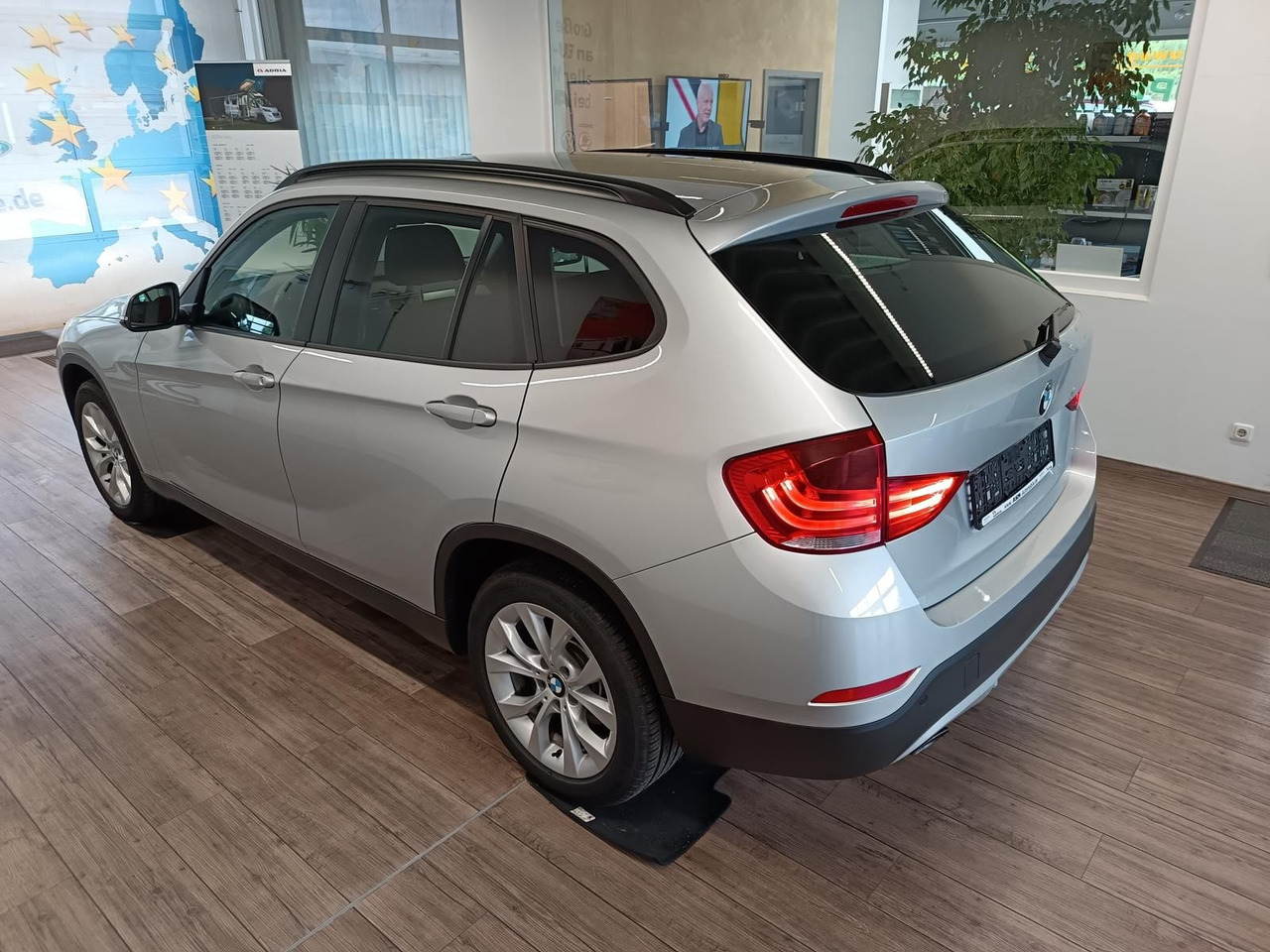 BMW X1 sDrive 18i 110 kW*SITZHEIZUNG*KLIMAAUTOMATIK - SUV: photos 4 BMW X1 sDrive 18i 110 kW*SITZHEIZUNG*KLIMAAUTOMATIK - SUV: photos 4