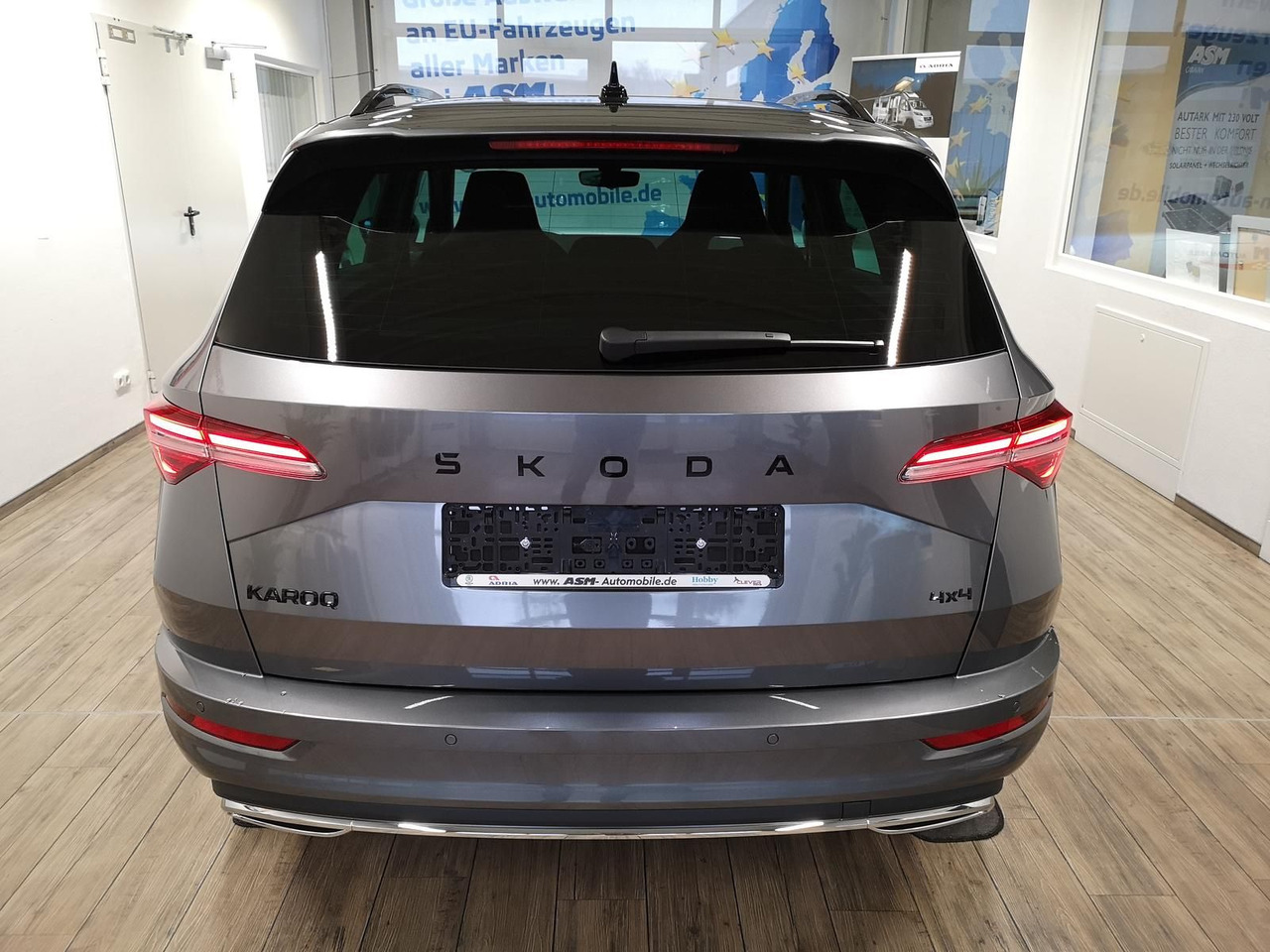 Skoda Karoq Sportline 2,0TDI DSG 4x4*PSD*AHK*360°*NAVI - SUV: photos 5 Skoda Karoq Sportline 2,0TDI DSG 4x4*PSD*AHK*360°*NAVI - SUV: photos 5