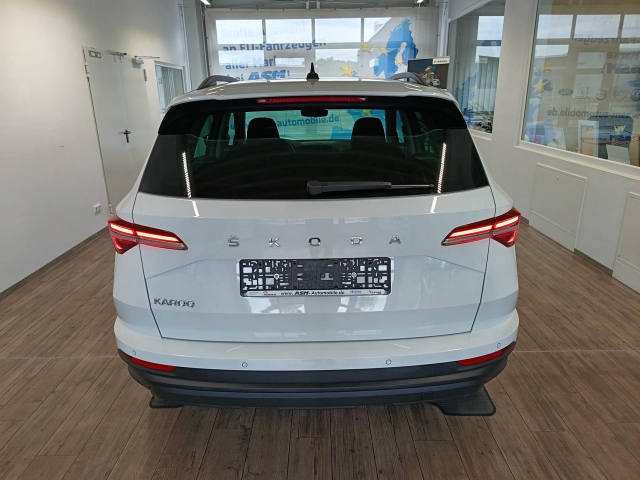 Skoda Karoq Style 1,5TSI DSG*AHK-VORBER*NAVI*LED*R-KAM - SUV: photos 5 Skoda Karoq Style 1,5TSI DSG*AHK-VORBER*NAVI*LED*R-KAM - SUV: photos 5