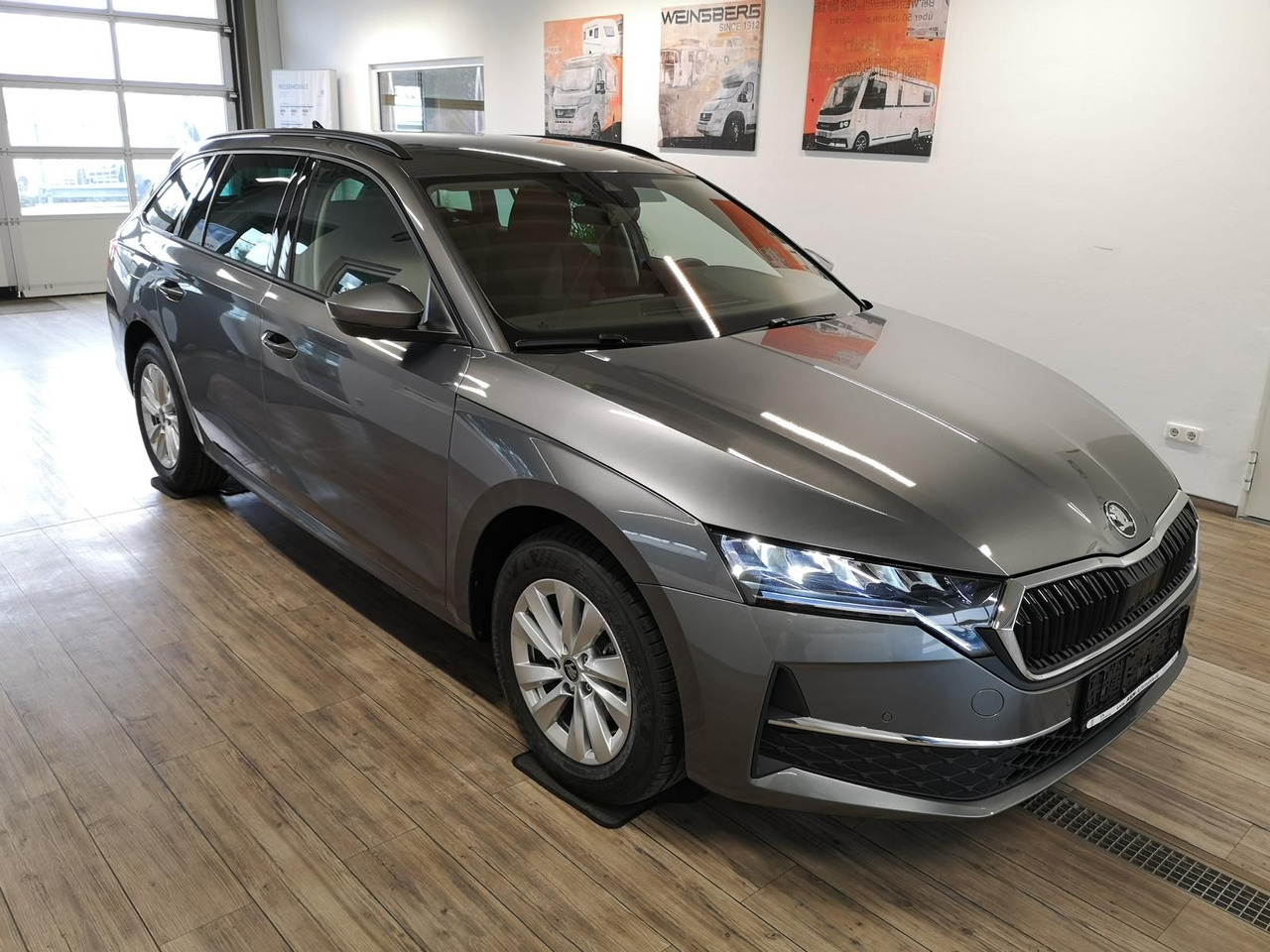 Skoda Octavia Combi Selection DSG*LED*ACC*WINTERPAKET* - Voiture: photos 3 Skoda Octavia Combi Selection DSG*LED*ACC*WINTERPAKET* - Voiture: photos 3