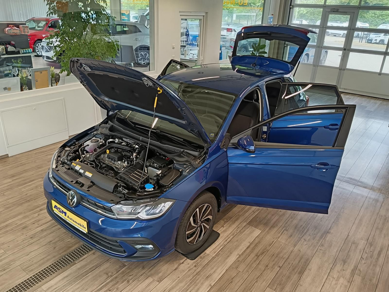 Volkswagen Polo Life 1.0 TSI 70kW DSG*LED*ACC*R-KAM*DAB*PDC - Voiture: photos 2 Volkswagen Polo Life 1.0 TSI 70kW DSG*LED*ACC*R-KAM*DAB*PDC - Voiture: photos 2