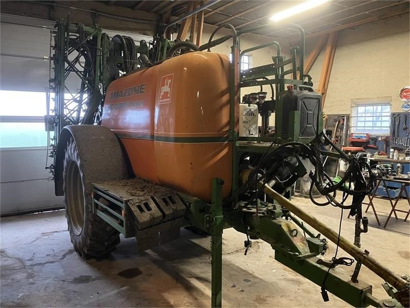 Amazone UG 3000 Nova 28m - Pulvérisateur traîné: photos 2 Amazone UG 3000 Nova 28m - Pulvérisateur traîné: photos 2