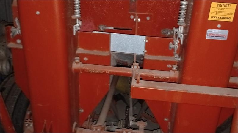 Gruse VL-20-E - Planteuse de pommes de terre: photos 2 Gruse VL-20-E - Planteuse de pommes de terre: photos 2