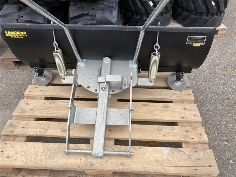 Husqvarna 125 B til R422 og P524  - Lame à neige pour Machine agricole: photos 3 Husqvarna 125 B til R422 og P524  - Lame à neige pour Machine agricole: photos 3