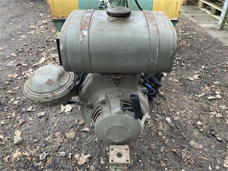 Irus U1200 med 120 cm fejemaskine - Balayeuse industrielle: photos 5 Irus U1200 med 120 cm fejemaskine - Balayeuse industrielle: photos 5