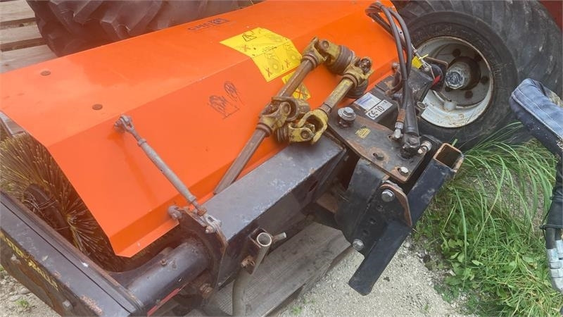 Crédit-bail de Kubota B2530 HST B2530 Kubota B2530 HST B2530: photos 9 Crédit-bail de Kubota B2530 HST B2530 Kubota B2530 HST B2530: photos 9