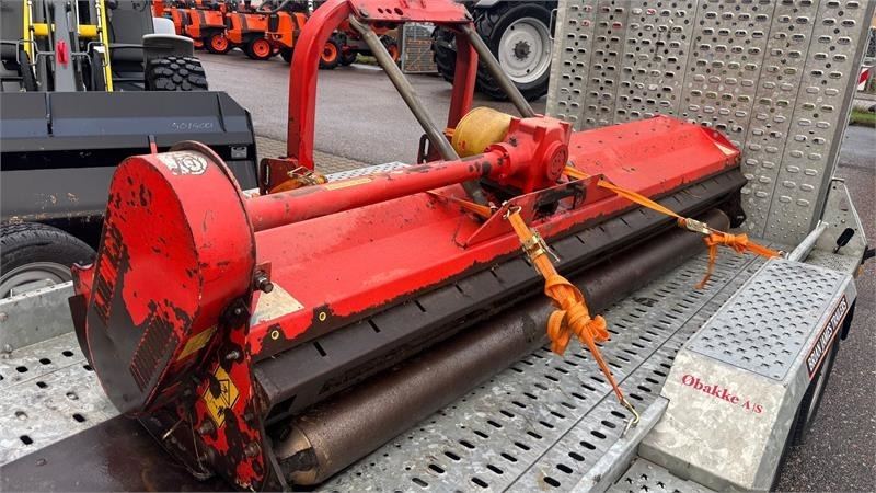 Kuhn VKM 305 Slagleslå maskine - Broyeur à axe horizontal: photos 1 Kuhn VKM 305 Slagleslå maskine - Broyeur à axe horizontal: photos 1