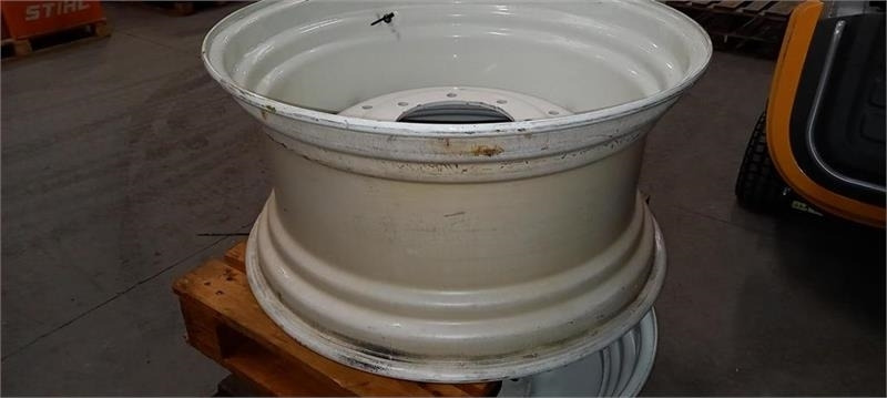 Titan Svejste fælge............ 15x30  - Jante pour Machine agricole: photos 3 Titan Svejste fælge............ 15x30  - Jante pour Machine agricole: photos 3