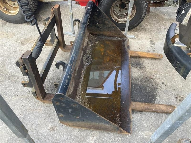 Véhicule de voirie/ Spécial Timan Tool-Trac 245: photos 12