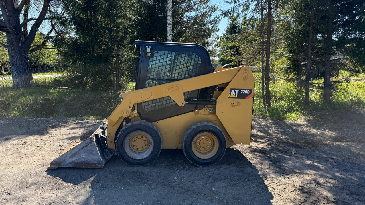 CAT 226D - Mini chargeuse: photos 2 CAT 226D - Mini chargeuse: photos 2
