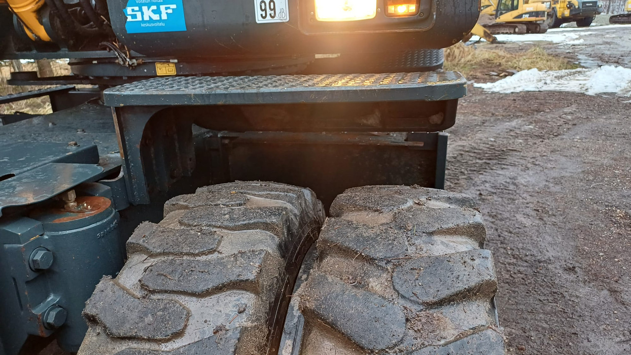 Pelle sur pneus Hyundai Robex 140W-9A: photos 15