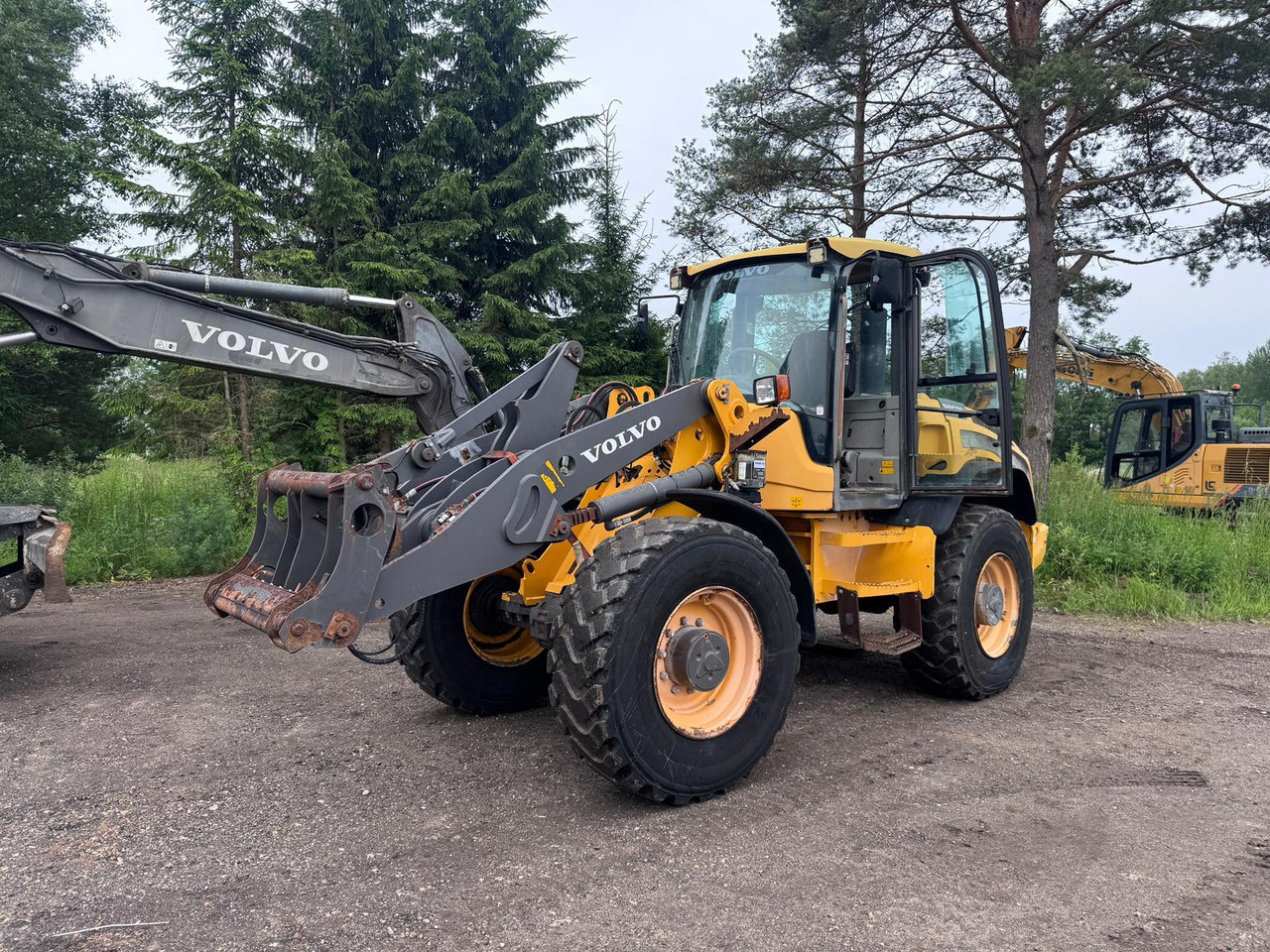 Volvo L45F-TP/S - Chargeuse sur pneus: photos 1 Volvo L45F-TP/S - Chargeuse sur pneus: photos 1